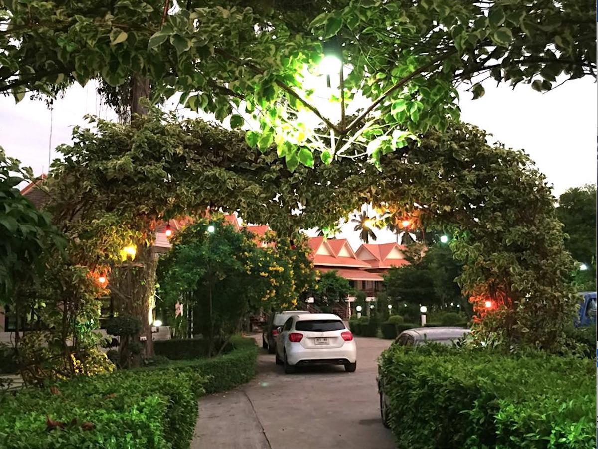 Maeping Mango Riverside Resort Kamphaeng Phet Dış mekan fotoğraf